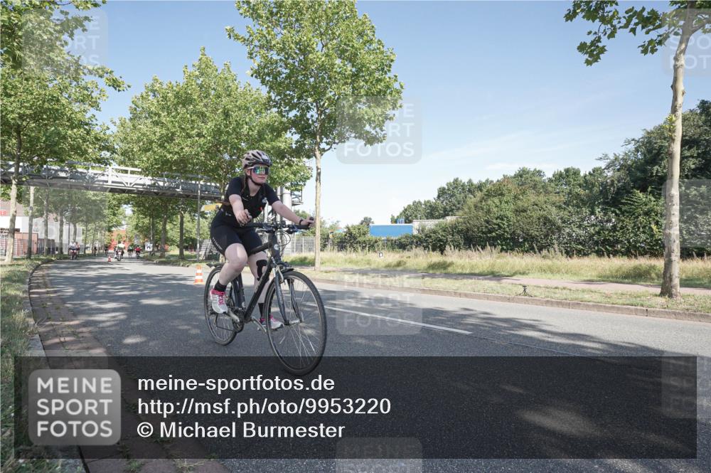 09.08.2026 - GEWOBA Citytriathlon Bremen Michael Burmester http://msf.ph/oto/9953220 09.08.2026 10:39:32 Radfahren 9, 227, 245, 431, 499 meine-sportfotos.de