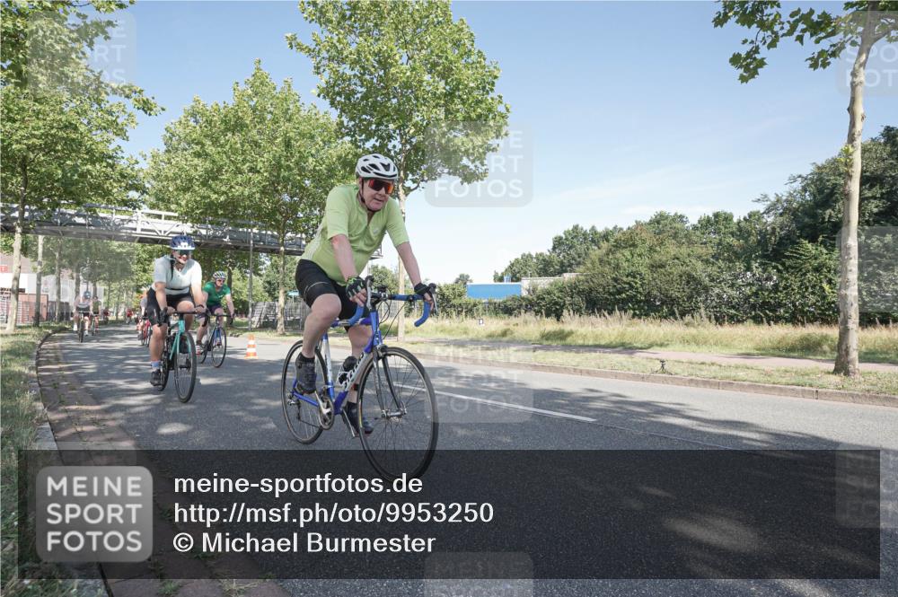 09.08.2026 - GEWOBA Citytriathlon Bremen Michael Burmester http://msf.ph/oto/9953250 09.08.2026 10:40:14 Radfahren 5, 77, 101, 115, 165, 203, 485 meine-sportfotos.de