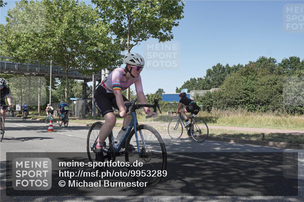 09.08.2026 - GEWOBA Citytriathlon Bremen Michael Burmester http://msf.ph/oto/9953289 09.08.2026 14:17:31 Radfahren 88, 106, 110, 193, 274, 309, 321, 337, 356 meine-sportfotos.de