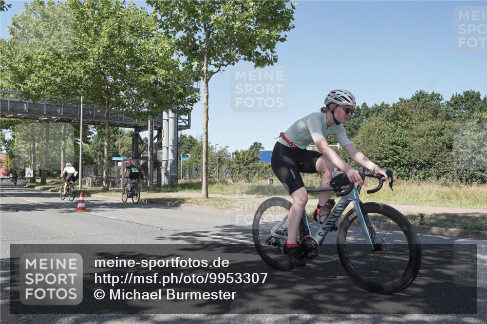 09.08.2026 - GEWOBA Citytriathlon Bremen Michael Burmester http://msf.ph/oto/9953307 09.08.2026 14:17:38 Radfahren 88, 106, 110, 193, 229, 256, 269, 274, 290, 309, 316, 321, 337, 356, 429, 457, 470 meine-sportfotos.de