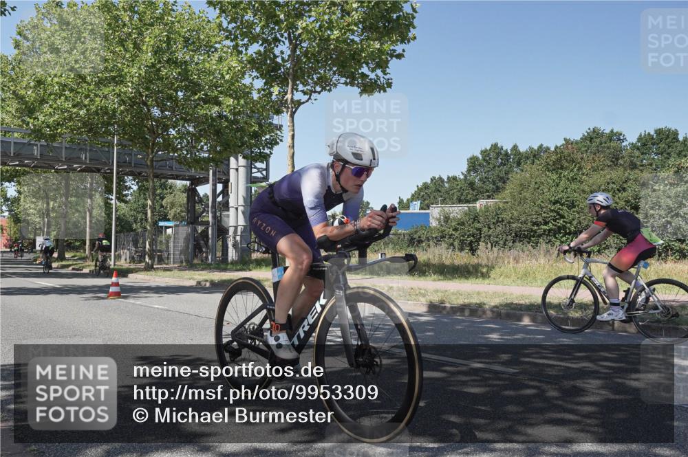09.08.2026 - GEWOBA Citytriathlon Bremen Michael Burmester http://msf.ph/oto/9953309 09.08.2026 14:17:38 Radfahren 88, 106, 110, 193, 229, 256, 269, 274, 290, 309, 316, 321, 337, 356, 429, 457, 470 meine-sportfotos.de