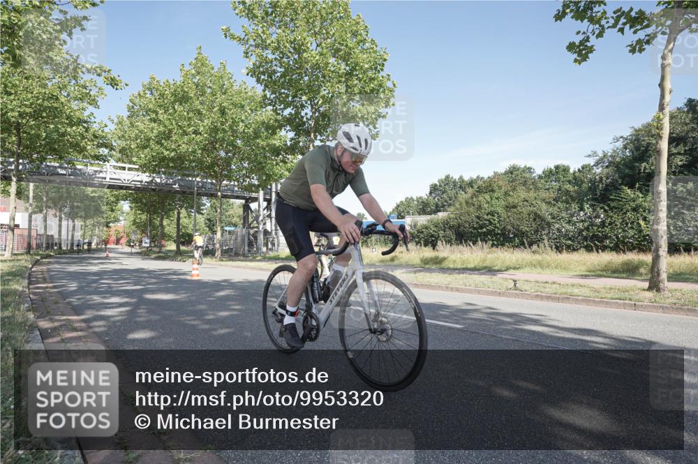 09.08.2026 - GEWOBA Citytriathlon Bremen Michael Burmester http://msf.ph/oto/9953320 09.08.2026 10:41:49 Radfahren 161, 314, 372, 377, 378 meine-sportfotos.de
