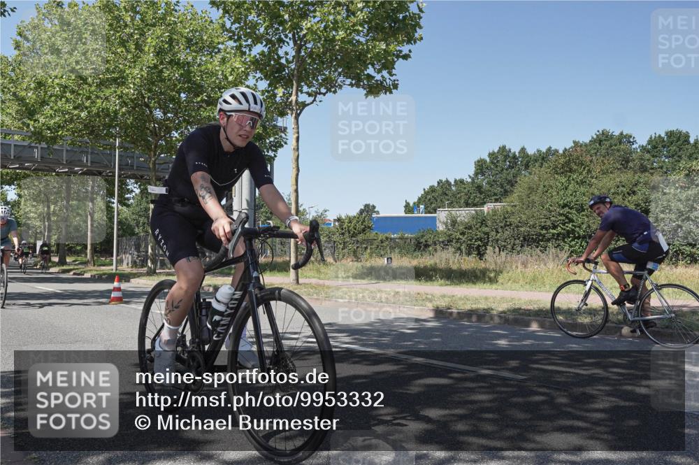 09.08.2026 - GEWOBA Citytriathlon Bremen Michael Burmester http://msf.ph/oto/9953332 09.08.2026 14:17:48 Radfahren 65, 190, 205, 229, 235, 256, 269, 290, 293, 305, 316, 320, 336, 378, 429, 457, 470, 485 meine-sportfotos.de