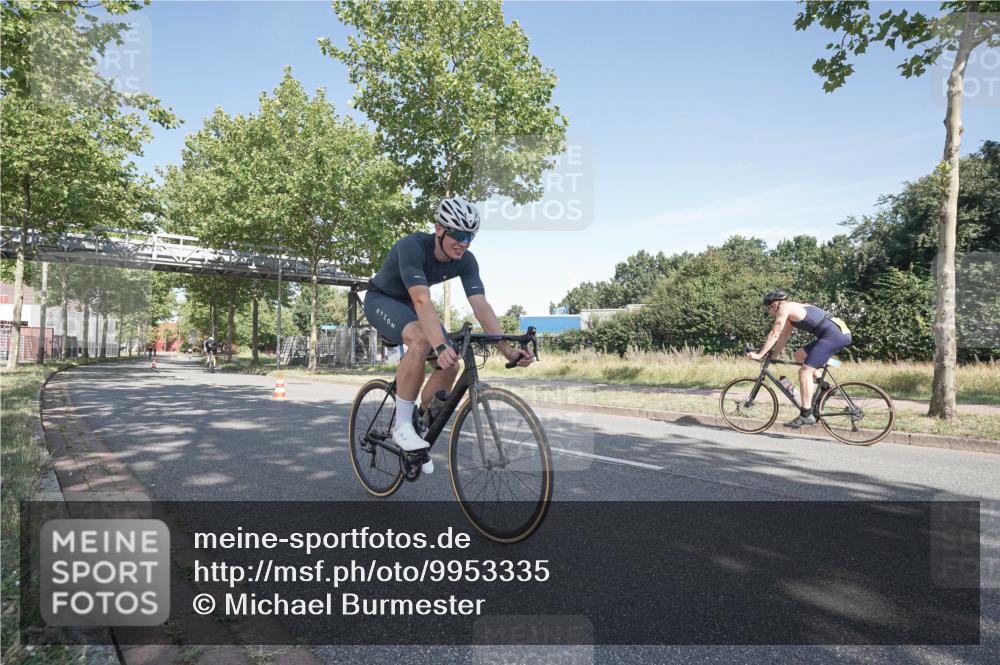 09.08.2026 - GEWOBA Citytriathlon Bremen Michael Burmester http://msf.ph/oto/9953335 09.08.2026 10:42:11 Radfahren 286, 291, 301, 358, 376, 415, 524 meine-sportfotos.de