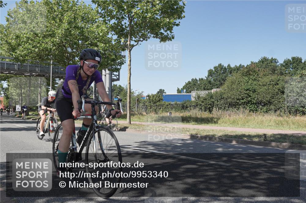 09.08.2026 - GEWOBA Citytriathlon Bremen Michael Burmester http://msf.ph/oto/9953340 09.08.2026 14:17:51 Radfahren 65, 190, 205, 229, 235, 256, 269, 290, 292, 293, 305, 316, 320, 336, 362, 364, 378, 429, 457, 470, 485 meine-sportfotos.de