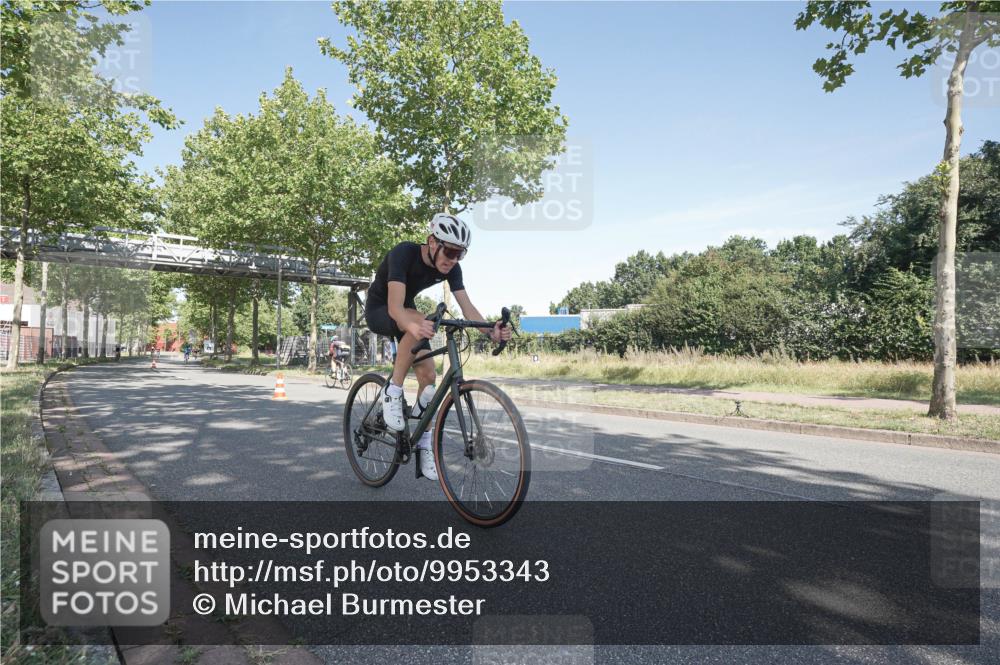 09.08.2026 - GEWOBA Citytriathlon Bremen Michael Burmester http://msf.ph/oto/9953343 09.08.2026 10:42:19 Radfahren 286, 301, 415, 475 meine-sportfotos.de