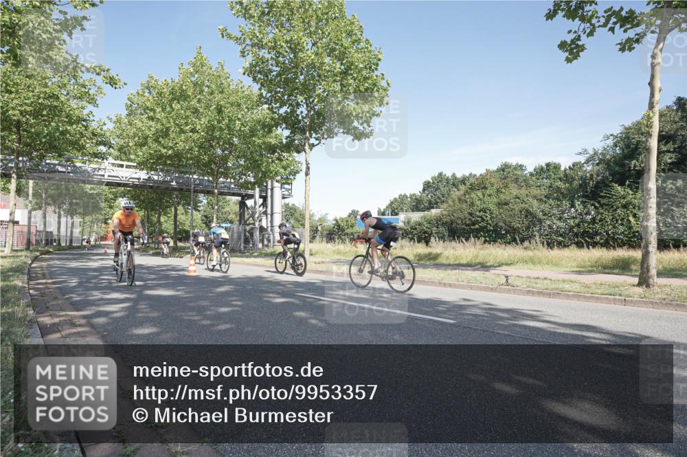 09.08.2026 - GEWOBA Citytriathlon Bremen Michael Burmester http://msf.ph/oto/9953357 09.08.2026 10:42:40 Radfahren 199, 297, 322, 422, 529 meine-sportfotos.de