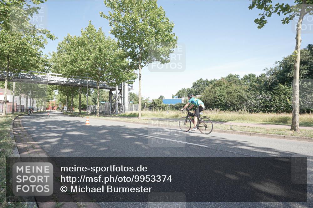 09.08.2026 - GEWOBA Citytriathlon Bremen Michael Burmester http://msf.ph/oto/9953374 09.08.2026 10:43:02 Radfahren 318, 323, 389, 393 meine-sportfotos.de
