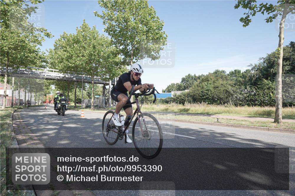 09.08.2026 - GEWOBA Citytriathlon Bremen Michael Burmester http://msf.ph/oto/9953390 09.08.2026 10:43:24 Radfahren 290, 315, 319, 321, 463 meine-sportfotos.de