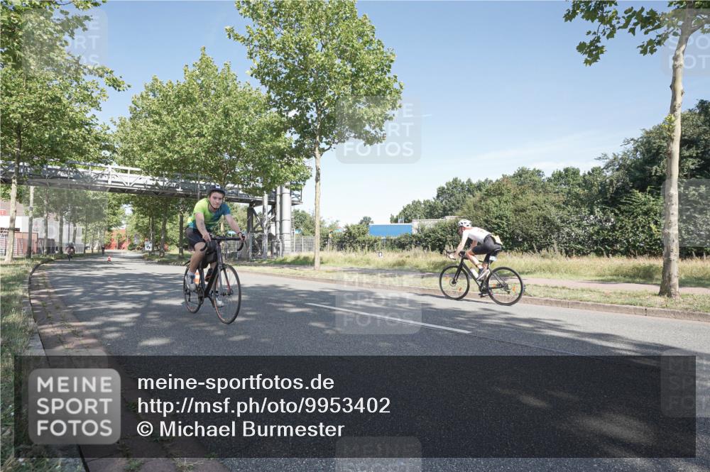 09.08.2026 - GEWOBA Citytriathlon Bremen Michael Burmester http://msf.ph/oto/9953402 09.08.2026 10:43:47 Radfahren 293, 296, 336, 402, 517 meine-sportfotos.de