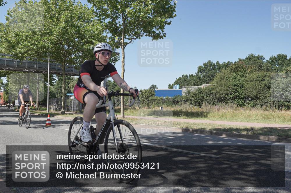 09.08.2026 - GEWOBA Citytriathlon Bremen Michael Burmester http://msf.ph/oto/9953421 09.08.2026 14:18:36 Radfahren 18, 173, 202, 213, 221, 276, 277, 280, 307, 314, 347, 352, 369, 377, 385, 448 meine-sportfotos.de