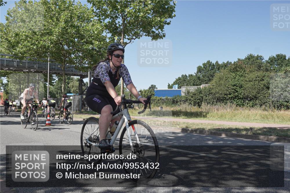 09.08.2026 - GEWOBA Citytriathlon Bremen Michael Burmester http://msf.ph/oto/9953432 09.08.2026 14:18:42 Radfahren 18, 107, 173, 202, 221, 227, 266, 277, 280, 289, 297, 314, 324, 344, 347, 352, 369, 377, 385 meine-sportfotos.de
