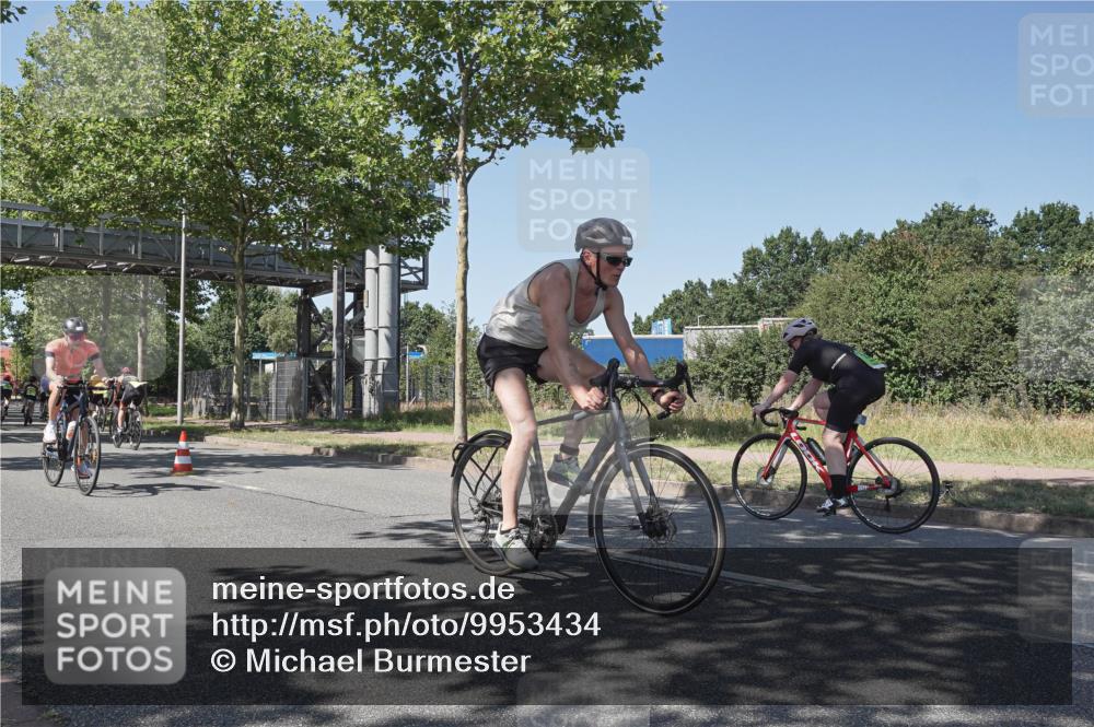 09.08.2026 - GEWOBA Citytriathlon Bremen Michael Burmester http://msf.ph/oto/9953434 09.08.2026 14:18:42 Radfahren 18, 107, 173, 202, 221, 227, 266, 277, 280, 289, 297, 314, 324, 344, 347, 352, 369, 377, 385 meine-sportfotos.de