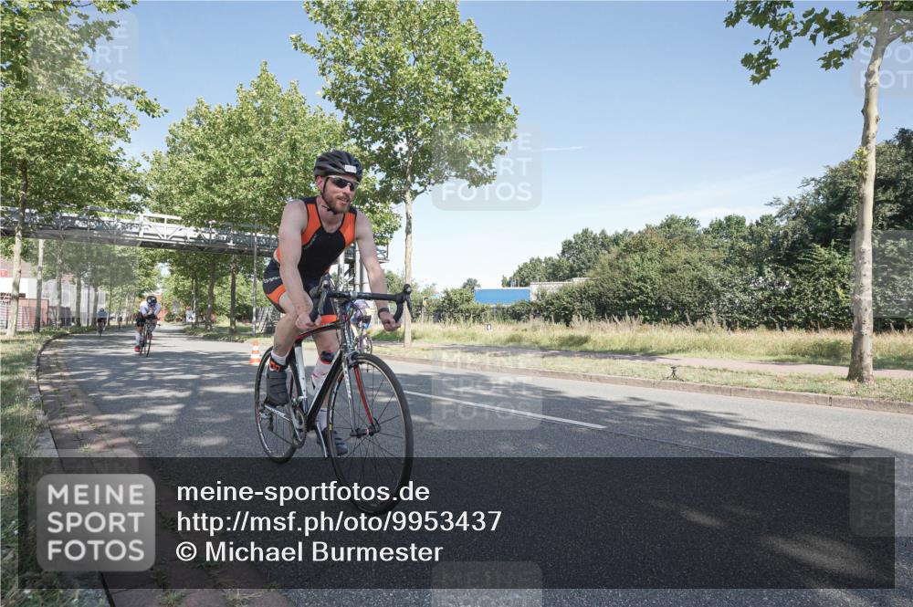 09.08.2026 - GEWOBA Citytriathlon Bremen Michael Burmester http://msf.ph/oto/9953437 09.08.2026 10:44:55 Radfahren 221, 231, 342, 391, 398, 519 meine-sportfotos.de