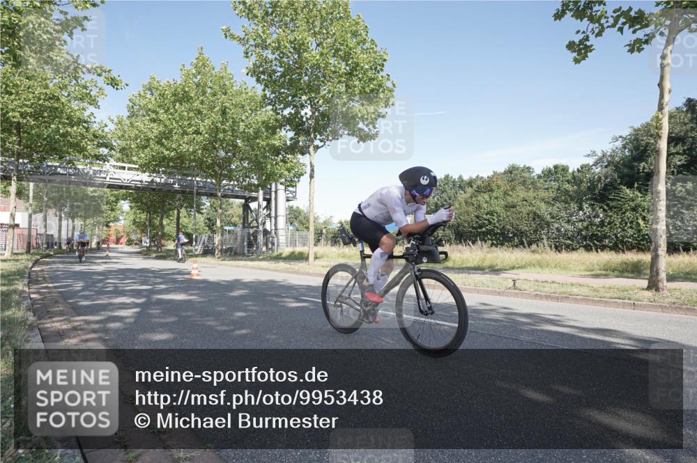 09.08.2026 - GEWOBA Citytriathlon Bremen Michael Burmester http://msf.ph/oto/9953438 09.08.2026 10:44:57 Radfahren 221, 231, 342, 391, 398, 519 meine-sportfotos.de