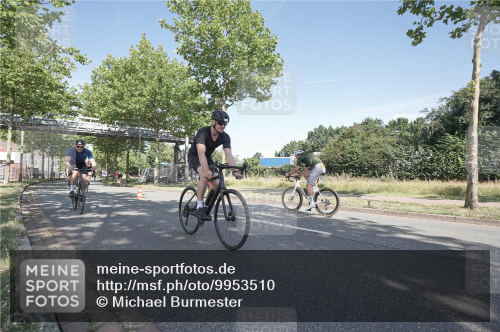 09.08.2026 - GEWOBA Citytriathlon Bremen Michael Burmester http://msf.ph/oto/9953510 09.08.2026 10:46:18 Radfahren 325, 328, 332, 343, 364, 366, 379, 407, 408, 502 meine-sportfotos.de