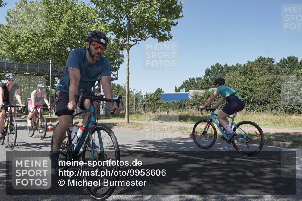 09.08.2026 - GEWOBA Citytriathlon Bremen Michael Burmester http://msf.ph/oto/9953606 09.08.2026 14:20:17 Radfahren 199, 313, 368, 398, 417, 431, 456, 482, 532 meine-sportfotos.de