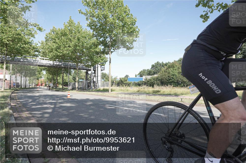 09.08.2026 - GEWOBA Citytriathlon Bremen Michael Burmester http://msf.ph/oto/9953621 09.08.2026 10:48:03 Radfahren 25, 177, 300, 327, 363, 396 meine-sportfotos.de