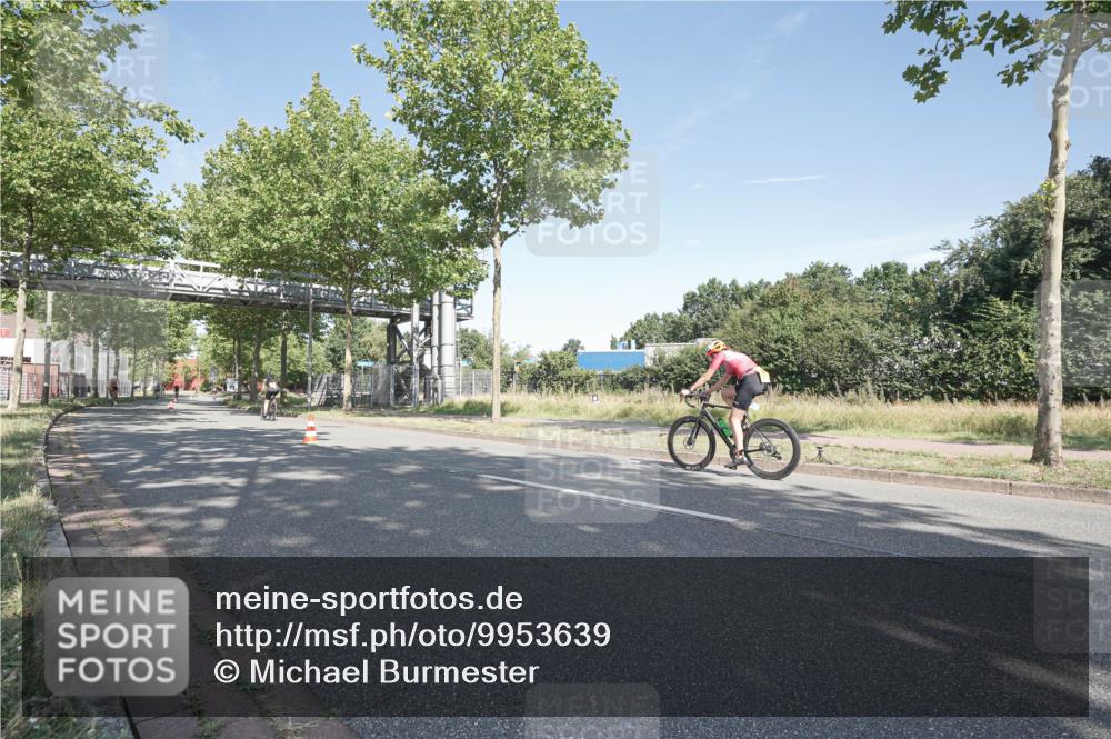 09.08.2026 - GEWOBA Citytriathlon Bremen Michael Burmester http://msf.ph/oto/9953639 09.08.2026 10:48:32 Radfahren 239, 289, 352, 394, 405 meine-sportfotos.de