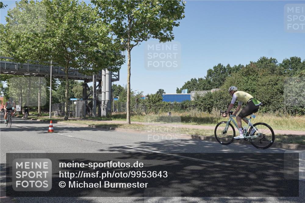 09.08.2026 - GEWOBA Citytriathlon Bremen Michael Burmester http://msf.ph/oto/9953643 09.08.2026 14:20:43 Radfahren 198, 264, 282, 338, 402, 438, 450, 501 meine-sportfotos.de