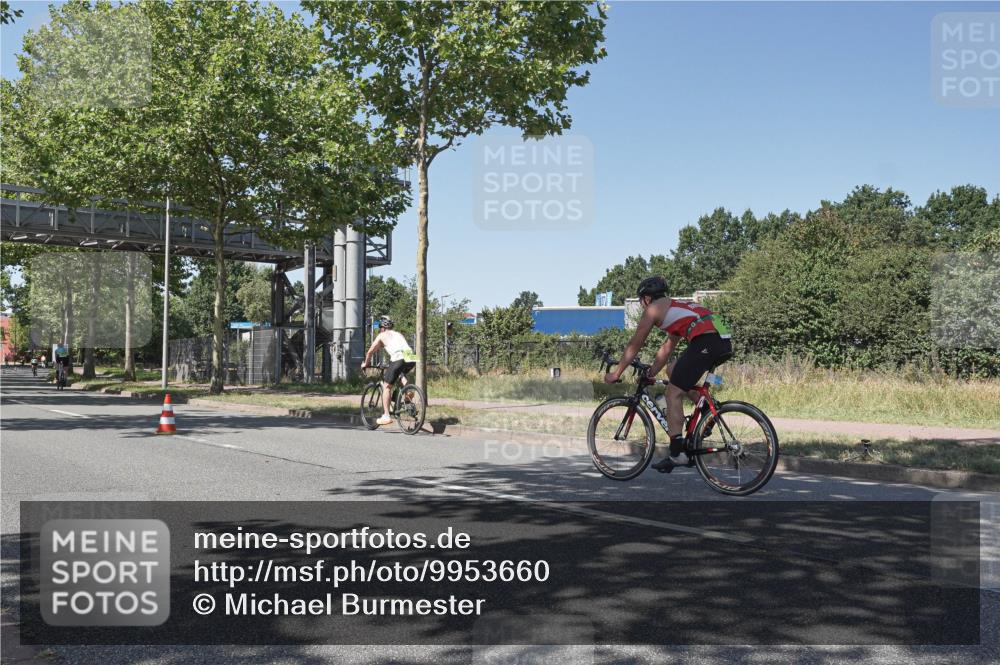 09.08.2026 - GEWOBA Citytriathlon Bremen Michael Burmester http://msf.ph/oto/9953660 09.08.2026 14:20:58 Radfahren 30, 198, 214, 252, 255, 268, 390, 402, 409, 479, 501, 508 meine-sportfotos.de
