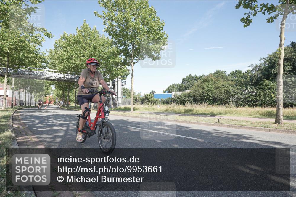 09.08.2026 - GEWOBA Citytriathlon Bremen Michael Burmester http://msf.ph/oto/9953661 09.08.2026 10:49:12 Radfahren 294, 388, 430, 497 meine-sportfotos.de