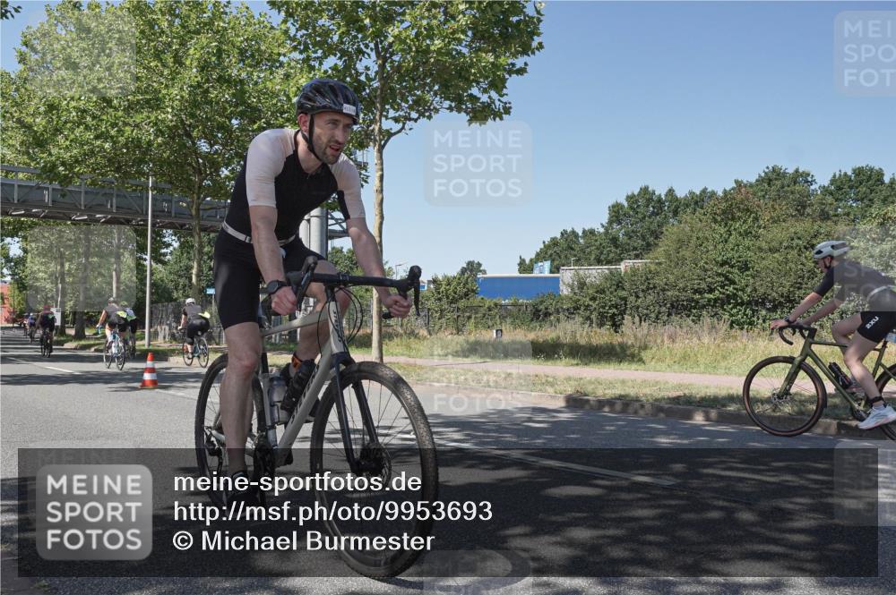 09.08.2026 - GEWOBA Citytriathlon Bremen Michael Burmester http://msf.ph/oto/9953693 09.08.2026 14:21:21 Radfahren 167, 299, 348, 388, 405, 412, 421, 422, 428, 440, 493 meine-sportfotos.de