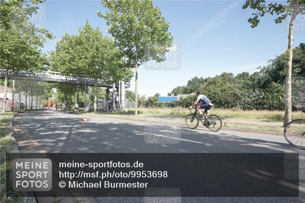 09.08.2026 - GEWOBA Citytriathlon Bremen Michael Burmester http://msf.ph/oto/9953698 09.08.2026 10:49:40 Radfahren 299, 508 meine-sportfotos.de