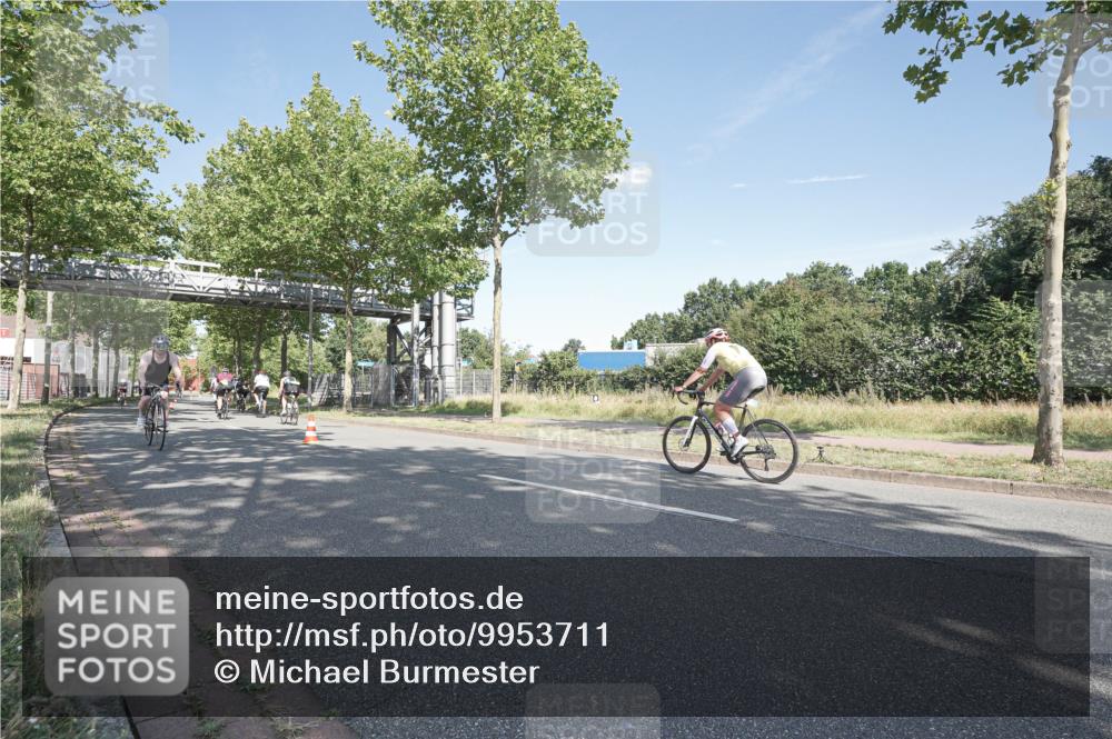 09.08.2026 - GEWOBA Citytriathlon Bremen Michael Burmester http://msf.ph/oto/9953711 09.08.2026 10:49:56 Radfahren 317, 334, 410, 458, 489 meine-sportfotos.de