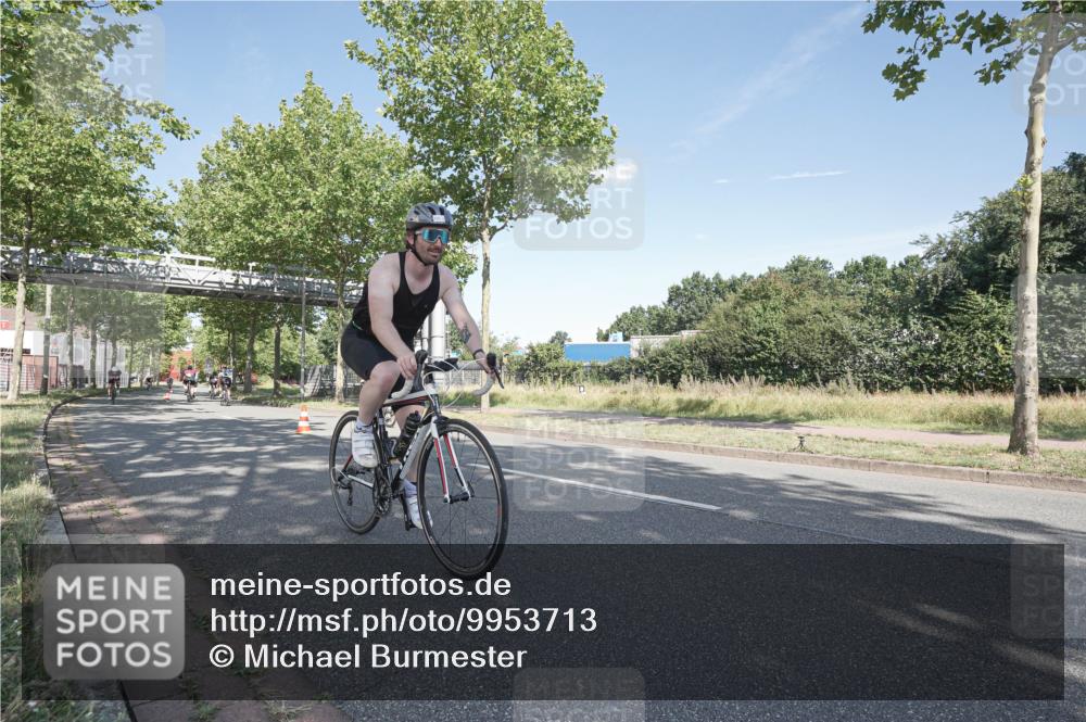 09.08.2026 - GEWOBA Citytriathlon Bremen Michael Burmester http://msf.ph/oto/9953713 09.08.2026 10:49:57 Radfahren 317, 334, 410, 458, 489 meine-sportfotos.de