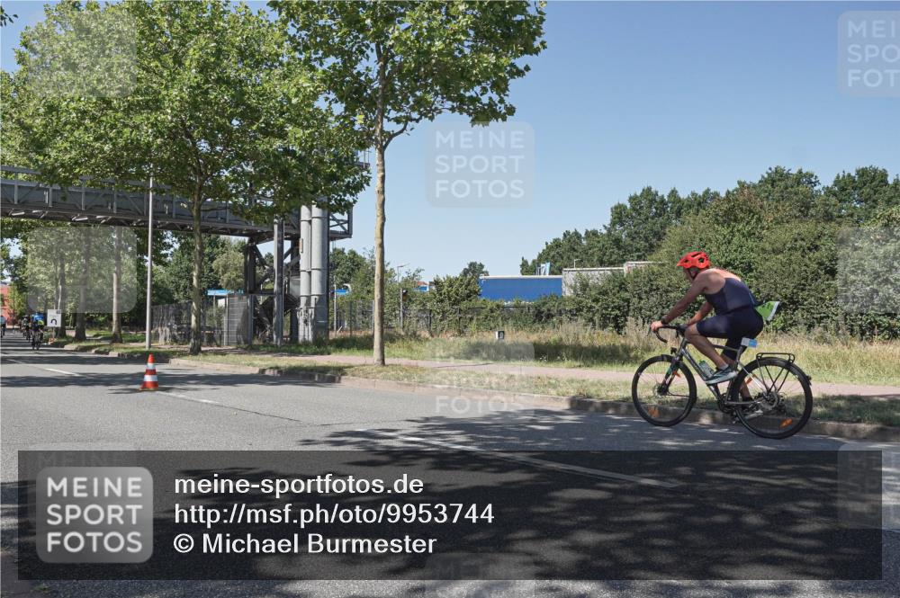 09.08.2026 - GEWOBA Citytriathlon Bremen Michael Burmester http://msf.ph/oto/9953744 09.08.2026 14:21:55 Radfahren 23, 296, 358, 423, 437, 442, 449 meine-sportfotos.de