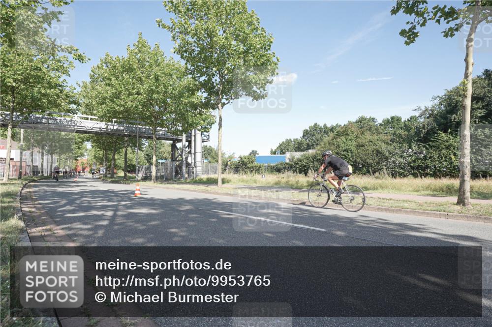 09.08.2026 - GEWOBA Citytriathlon Bremen Michael Burmester http://msf.ph/oto/9953765 09.08.2026 10:50:35 Radfahren 1, 7, 63, 83, 350, 450, 470, 486, 532 meine-sportfotos.de