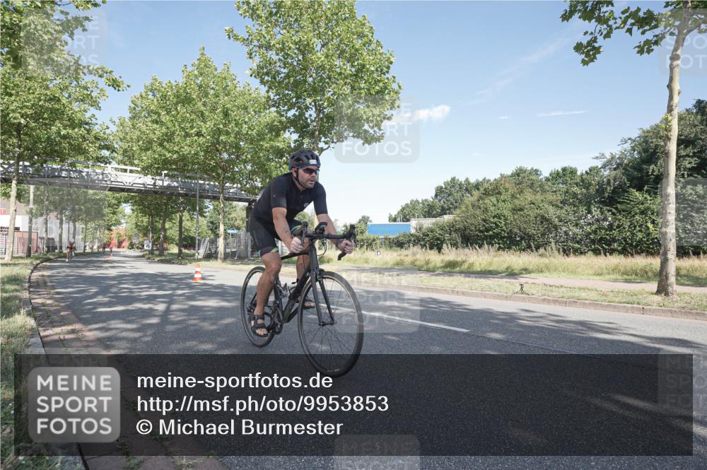 09.08.2026 - GEWOBA Citytriathlon Bremen Michael Burmester http://msf.ph/oto/9953853 09.08.2026 10:51:46 Radfahren 47, 57, 95, 209, 515 meine-sportfotos.de