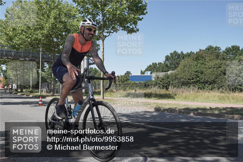 09.08.2026 - GEWOBA Citytriathlon Bremen Michael Burmester http://msf.ph/oto/9953858 09.08.2026 14:23:20 Radfahren 31, 375, 379, 424, 441, 463 meine-sportfotos.de