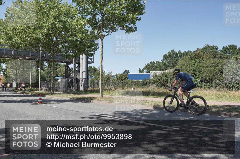 09.08.2026 - GEWOBA Citytriathlon Bremen Michael Burmester http://msf.ph/oto/9953898 09.08.2026 14:23:47 Radfahren 246, 248, 318, 332, 435, 471, 489, 494, 516 meine-sportfotos.de
