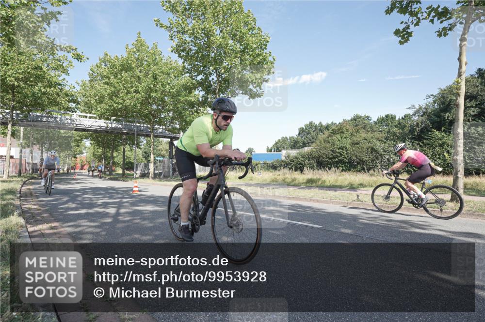09.08.2026 - GEWOBA Citytriathlon Bremen Michael Burmester http://msf.ph/oto/9953928 09.08.2026 10:53:04 Radfahren 23, 175, 233, 241, 353, 445 meine-sportfotos.de