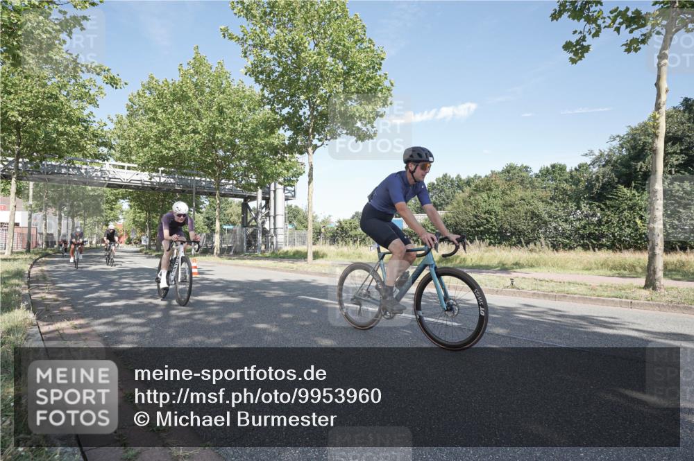 09.08.2026 - GEWOBA Citytriathlon Bremen Michael Burmester http://msf.ph/oto/9953960 09.08.2026 10:53:33 Radfahren 3, 19, 21, 107, 139, 151, 179, 423, 433, 439, 461, 477, 495 meine-sportfotos.de