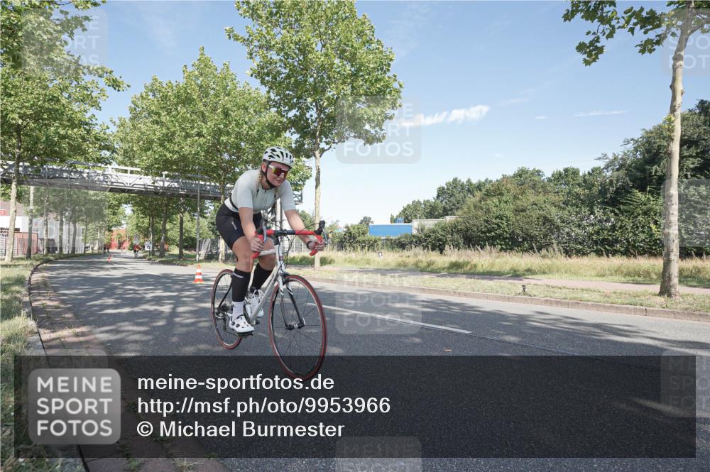 09.08.2026 - GEWOBA Citytriathlon Bremen Michael Burmester http://msf.ph/oto/9953966 09.08.2026 10:53:36 Radfahren 3, 19, 21, 107, 139, 151, 179, 423, 433, 439, 461, 477, 495 meine-sportfotos.de