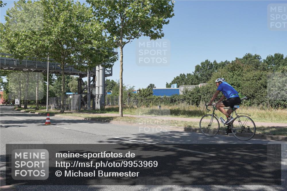 09.08.2026 - GEWOBA Citytriathlon Bremen Michael Burmester http://msf.ph/oto/9953969 09.08.2026 14:24:48 Radfahren 120, 141, 414, 460, 496, 499, 514 meine-sportfotos.de