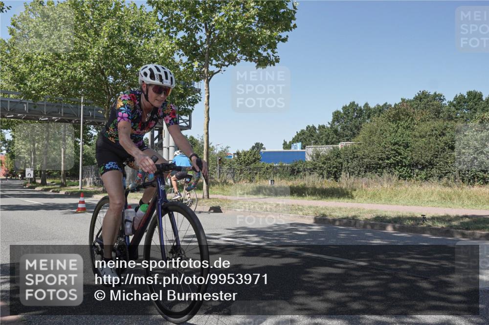 09.08.2026 - GEWOBA Citytriathlon Bremen Michael Burmester http://msf.ph/oto/9953971 09.08.2026 14:24:49 Radfahren 120, 141, 414, 460, 499, 514 meine-sportfotos.de