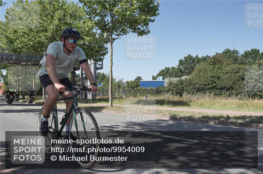 09.08.2026 - GEWOBA Citytriathlon Bremen Michael Burmester http://msf.ph/oto/9954009 09.08.2026 14:25:25 Radfahren 181, 187, 333, 359, 491, 492, 518 meine-sportfotos.de