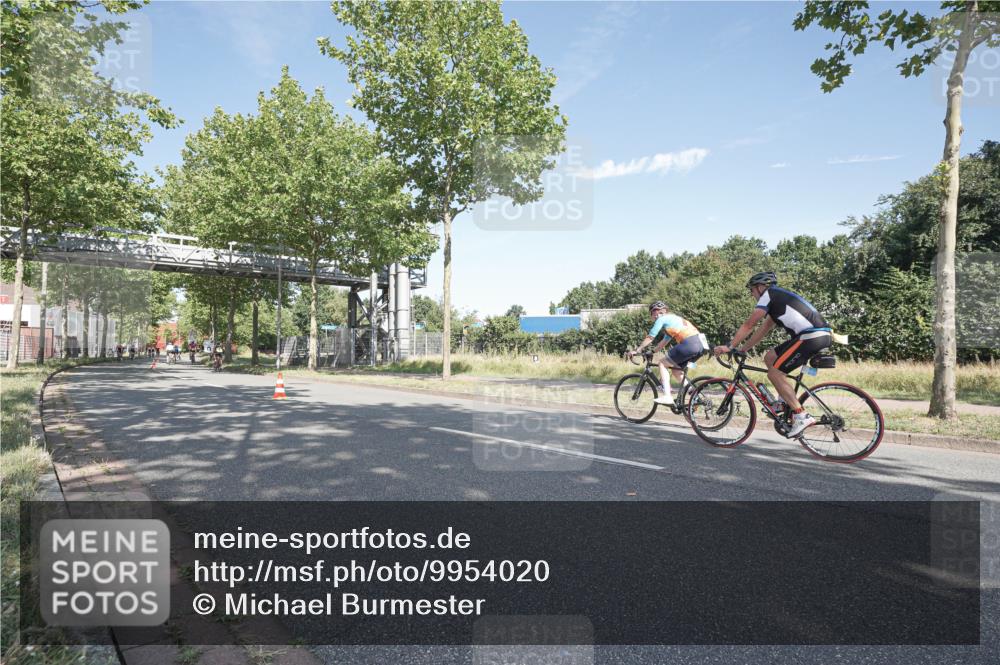09.08.2026 - GEWOBA Citytriathlon Bremen Michael Burmester http://msf.ph/oto/9954020 09.08.2026 10:54:16 Radfahren 223, 247 meine-sportfotos.de