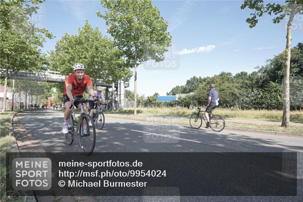 09.08.2026 - GEWOBA Citytriathlon Bremen Michael Burmester http://msf.ph/oto/9954024 09.08.2026 10:54:23 Radfahren 13, 33, 87, 111, 223, 331, 436, 509 meine-sportfotos.de