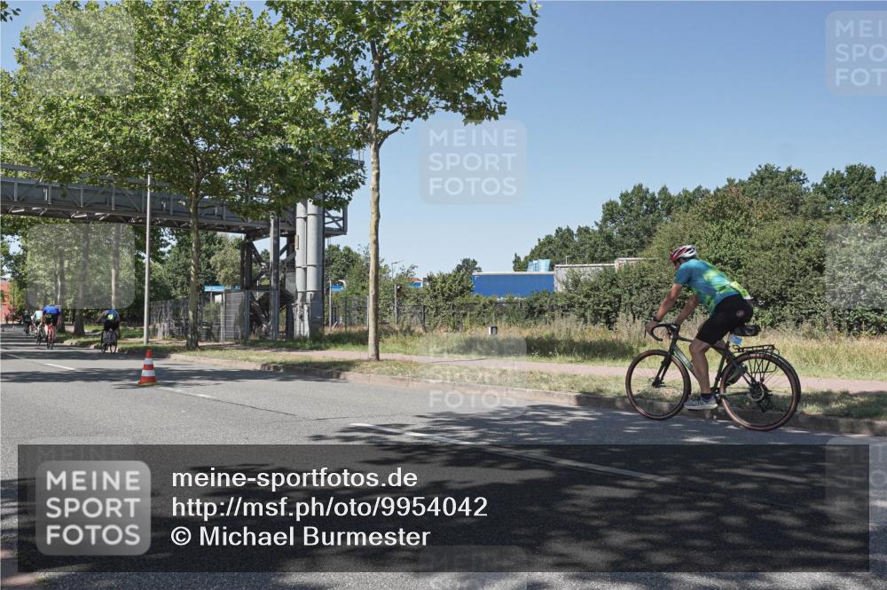 09.08.2026 - GEWOBA Citytriathlon Bremen Michael Burmester http://msf.ph/oto/9954042 09.08.2026 14:25:54 Radfahren 78, 140, 184, 185, 189, 387, 445, 464, 474 meine-sportfotos.de