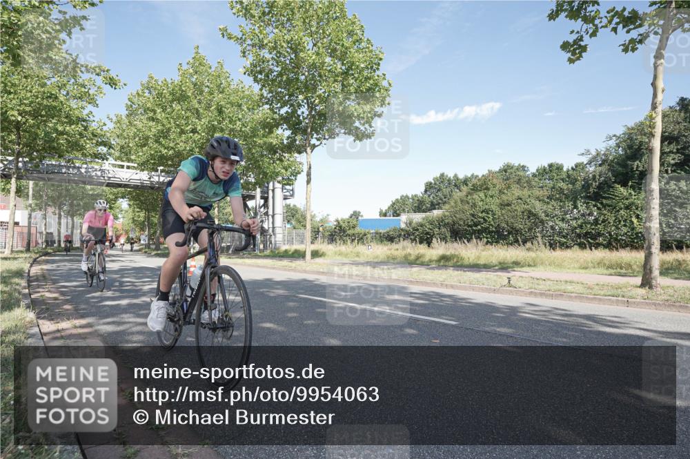 09.08.2026 - GEWOBA Citytriathlon Bremen Michael Burmester http://msf.ph/oto/9954063 09.08.2026 10:54:56 Radfahren 37, 135, 201, 207, 303, 390, 444, 476, 513, 530 meine-sportfotos.de