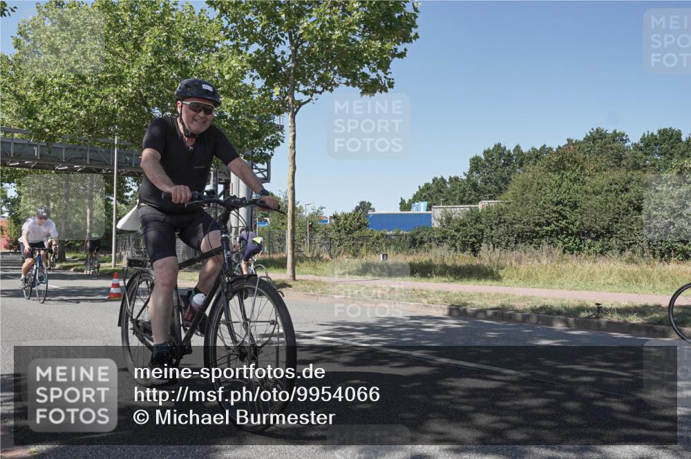 09.08.2026 - GEWOBA Citytriathlon Bremen Michael Burmester http://msf.ph/oto/9954066 09.08.2026 14:26:19 Radfahren 32, 51, 176, 366, 392, 459, 497, 506 meine-sportfotos.de