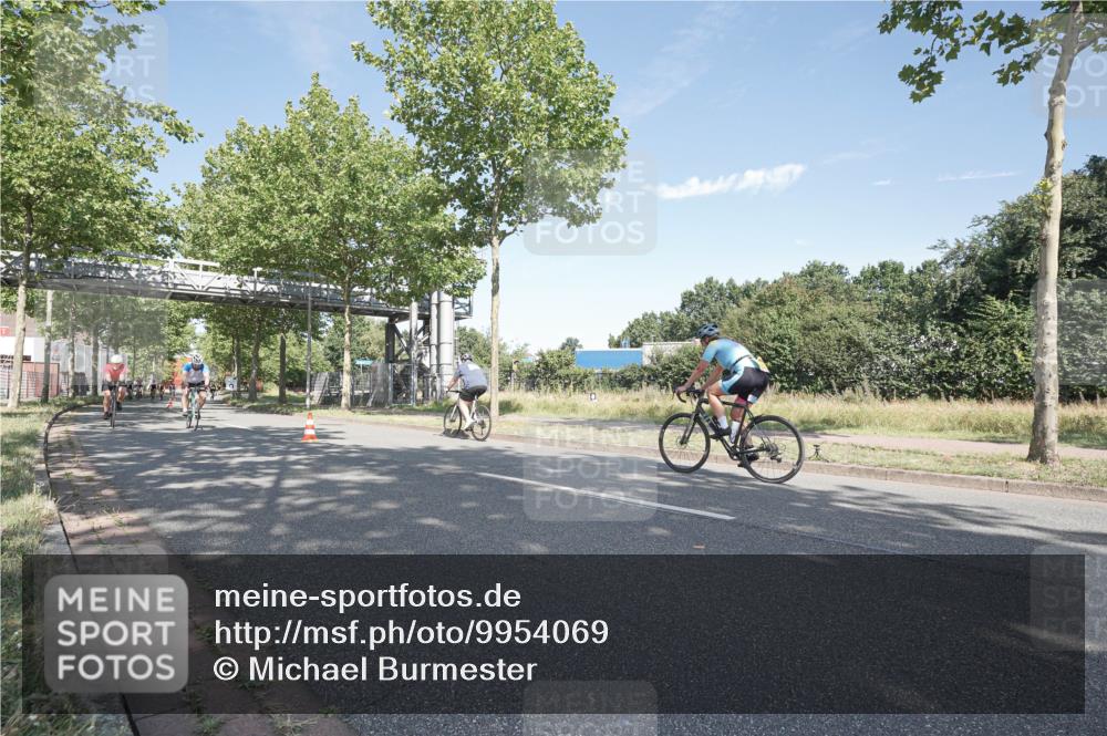 09.08.2026 - GEWOBA Citytriathlon Bremen Michael Burmester http://msf.ph/oto/9954069 09.08.2026 10:54:58 Radfahren 37, 135, 201, 207, 303, 390, 444, 476, 513, 530 meine-sportfotos.de