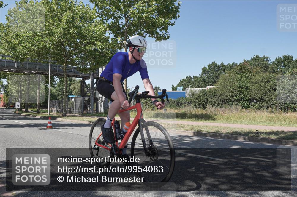 09.08.2026 - GEWOBA Citytriathlon Bremen Michael Burmester http://msf.ph/oto/9954083 09.08.2026 14:26:38 Radfahren 15, 16, 29, 178, 408, 504 meine-sportfotos.de