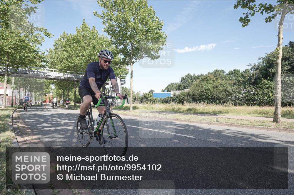 09.08.2026 - GEWOBA Citytriathlon Bremen Michael Burmester http://msf.ph/oto/9954102 09.08.2026 10:55:16 Radfahren 53, 123, 169, 187, 201, 237, 471, 530 meine-sportfotos.de