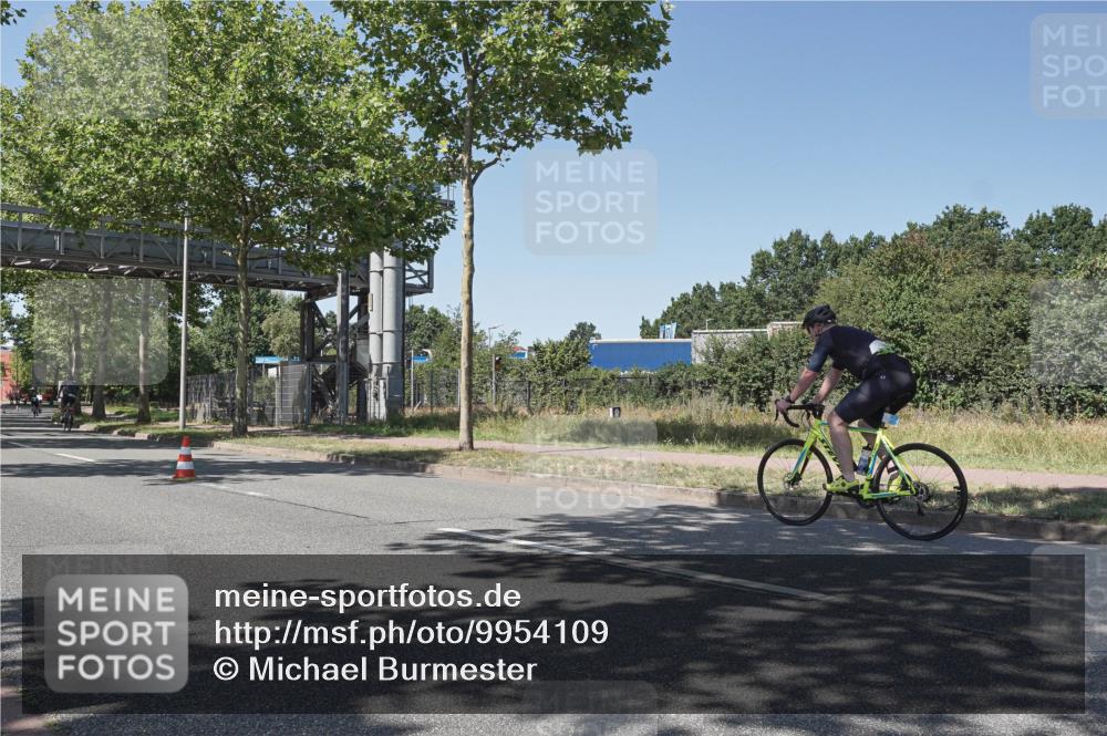 09.08.2026 - GEWOBA Citytriathlon Bremen Michael Burmester http://msf.ph/oto/9954109 09.08.2026 14:27:10 Radfahren 1, 59, 156, 427, 447, 461 meine-sportfotos.de